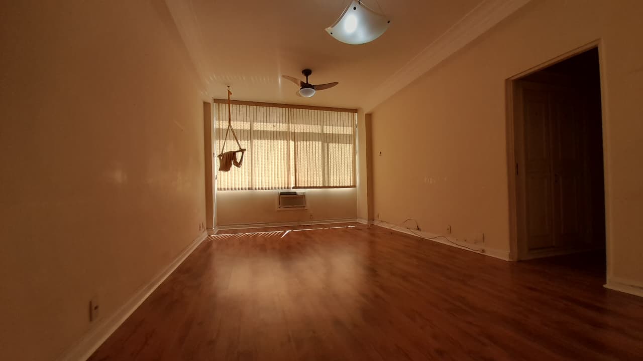 Apartamento à venda Constante Ramos 3 quartos com vaga 
